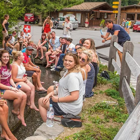Schutzenbach Backpackers For Adults 18-32 Years Only-3
